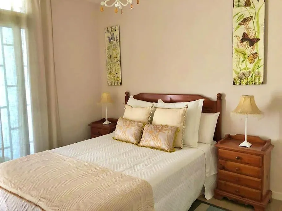 Oasis De Tranquilidad Y Estilo En Los Cristianos De Membrillo Suites